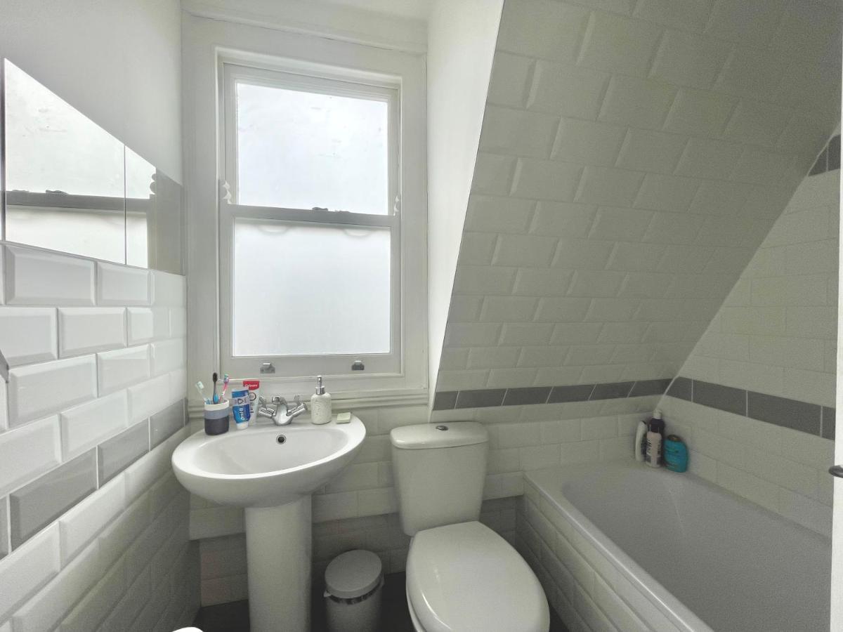 139 Guest House Camden Town London Exteriör bild